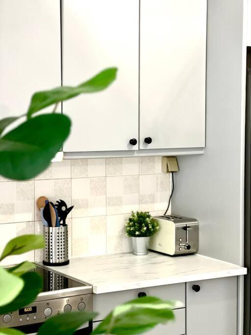 Modern Condo With Garage Near The Square And Beach آيجيون المظهر الخارجي الصورة
